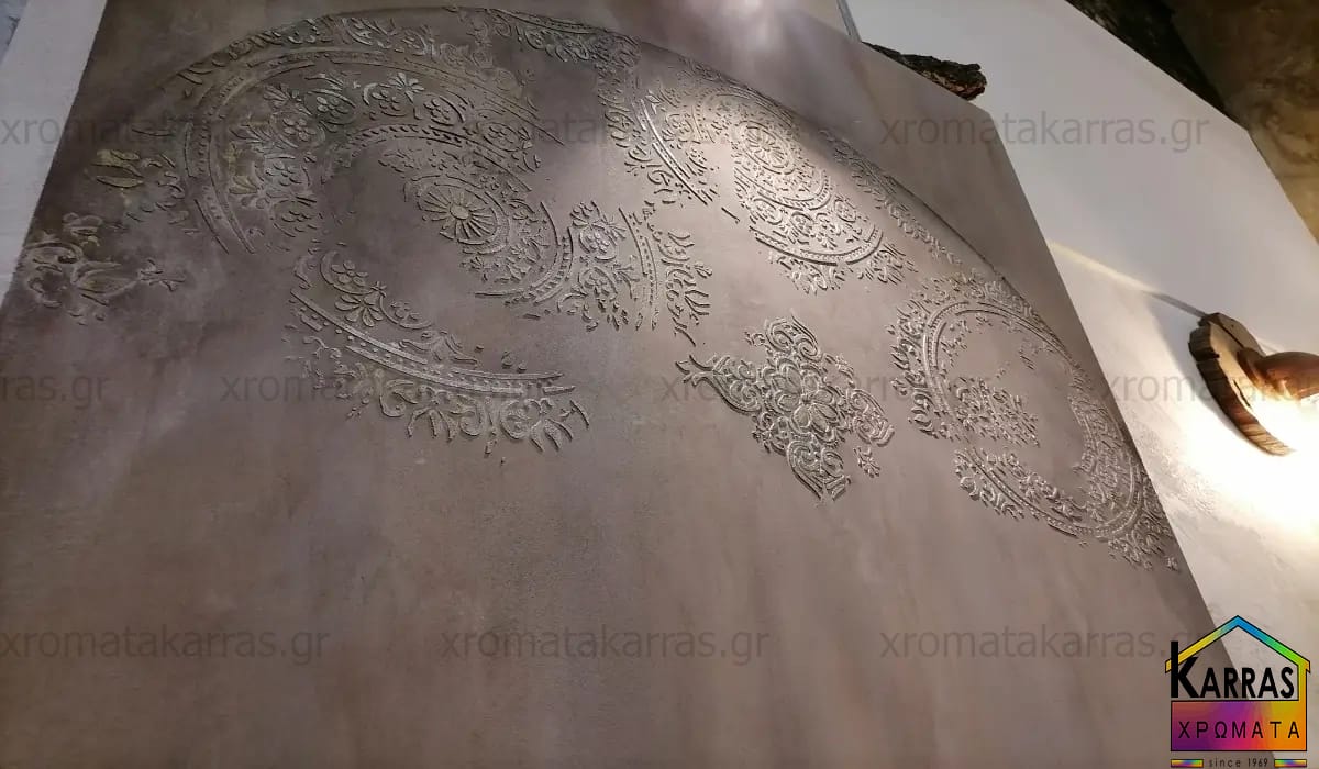 Διακόσμηση τοίχου με stencil